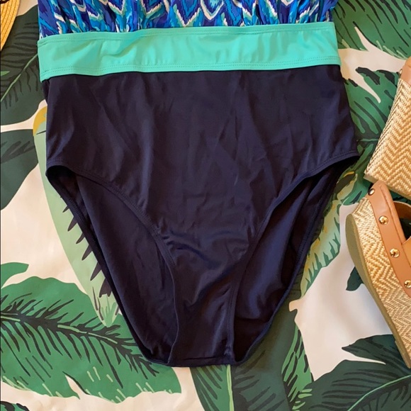 KEEPRONE Women One Piece Swimsuits - Picture 7 of 16